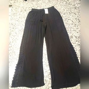 Kiwi + Punch Woman's Casual Pants. NWT